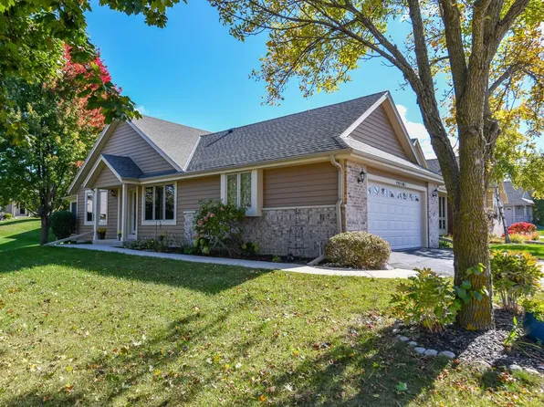 W242N2362 Deer Park DRIVE #A, Pewaukee, WI 53072