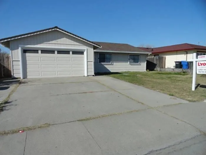 4525 Baumgart Way photo 1