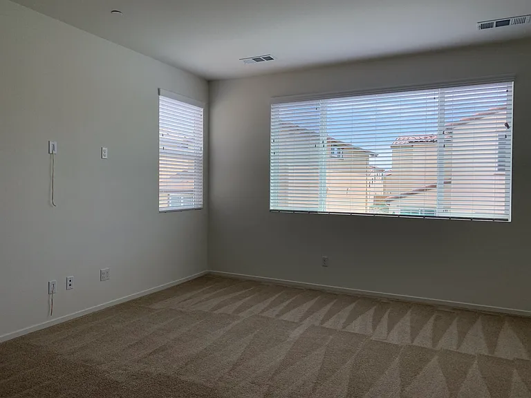 38505 Fairfield Hts — Photo 18