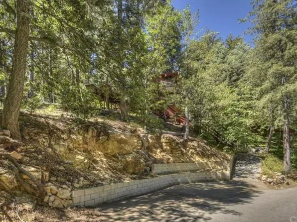 28393 Larchmont Ln, Lake Arrowhead, CA 92352