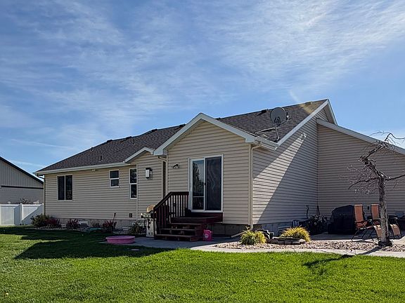 2nd image of 3841 E Lakefield Ln
