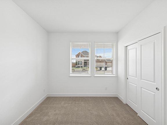 4th image of 12115 Willow Way Ave