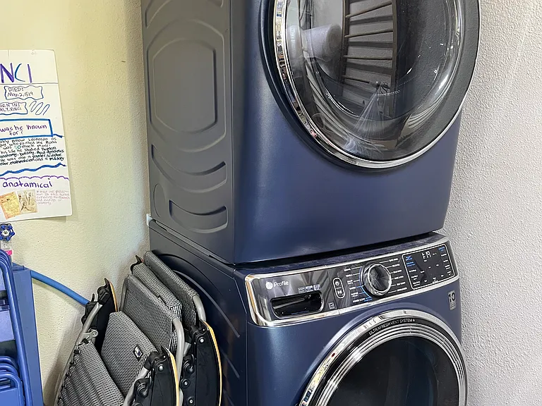 Shared Washer Dryer In Garage