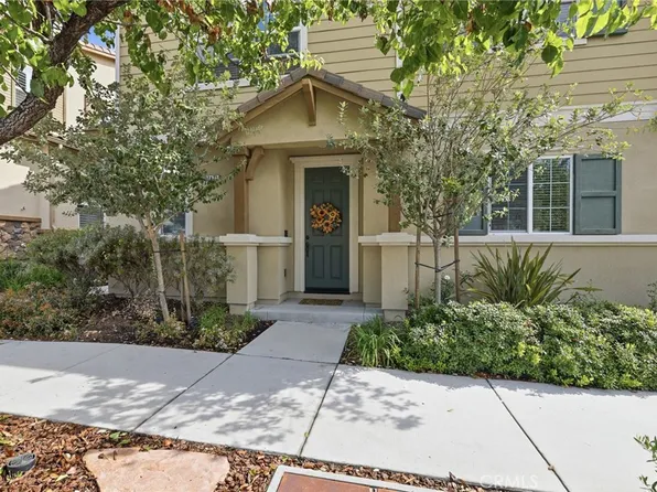 27471 Poppy Ct, Santa Clarita, CA 91350