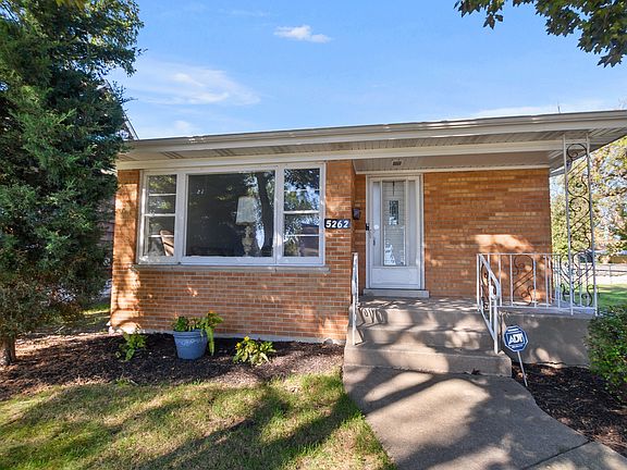 2nd image of 5262 Alexander Pl