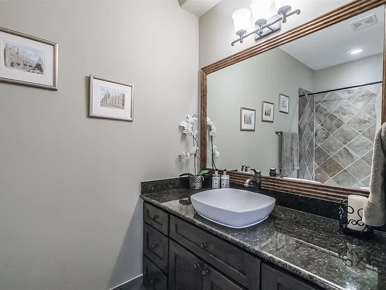 166 Reinicke St — Photo 14