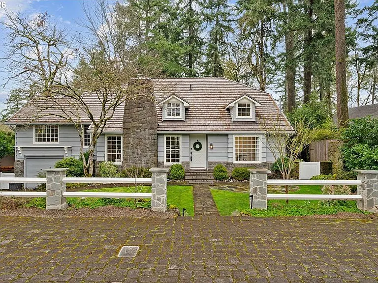 611 Ridgeway Rd — Photo 1