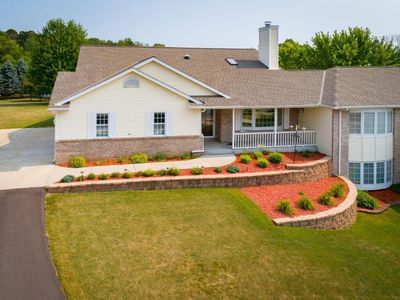 409 Overland Trl, Grafton, WI, 53024