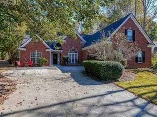 6179 Saddlehorse Dr, Flowery Branch, GA 30542