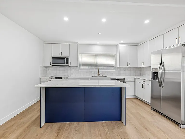 Salt + Sea - Luxury Coastal Apartments near Carlsbad Village — Photo 71