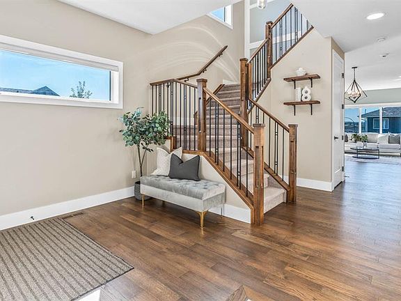 5th image of 35 E Carringvue St NW