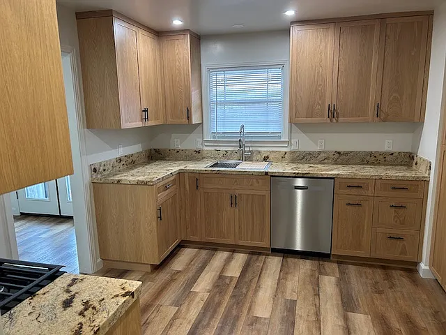 436 California St — Photo 2