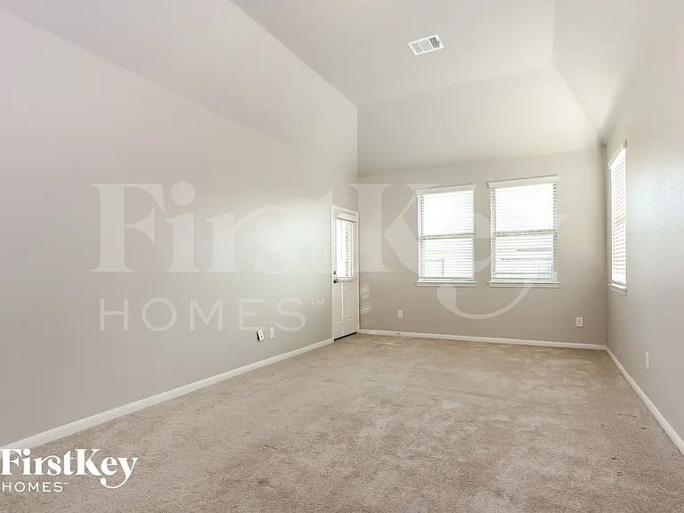 3106 Presley Jane Ct — Photo 9
