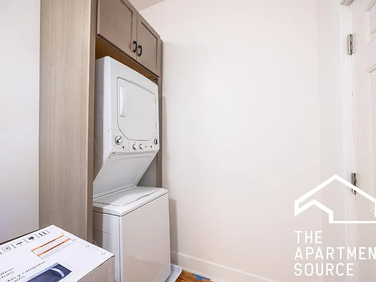 1742 N California Ave #3R — Photo 8