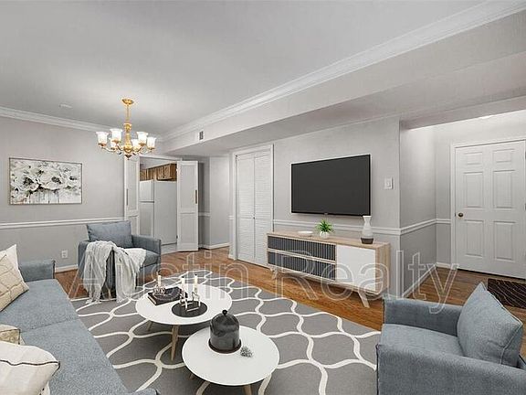 2nd image of 250 S Brentwood Blvd APT 2C