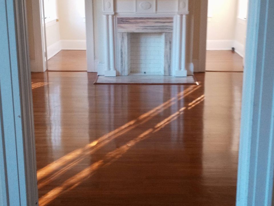 foyer to living