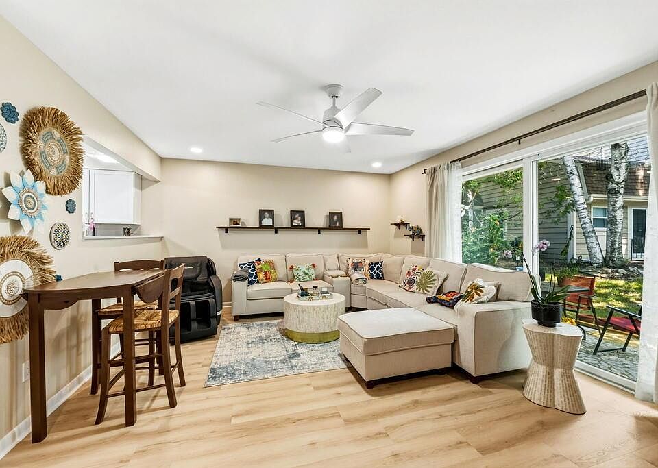 1st image of 10712 Timber Ridge Cir #1B-2