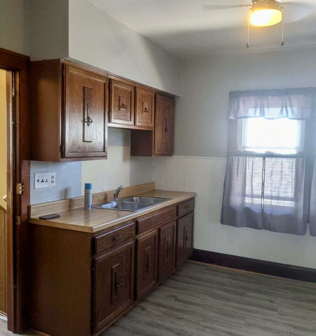 2 bed, 1000 sqft, $1,000 — Photo 4