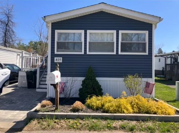 409 Lane Ln E, Hazlet, NJ 07730