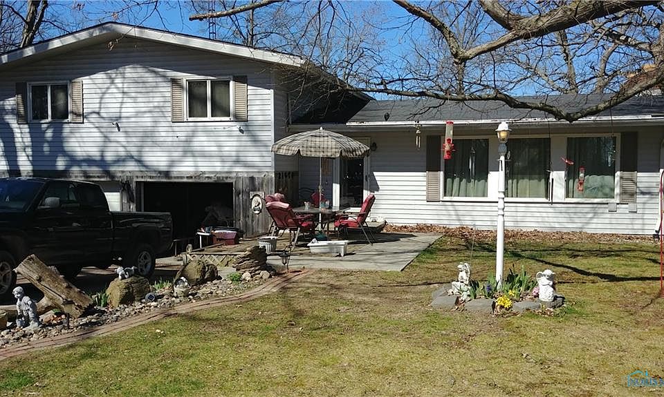 1st image of 21679 Parkview Dr