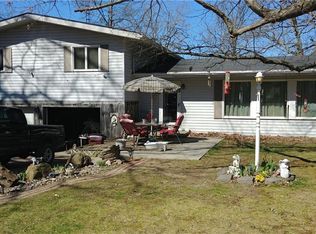 21679 Parkview Dr, Defiance, OH 43512