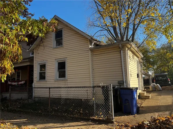 3063 W 47th St, Cleveland, OH 44102