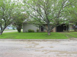 616 E 8th St, Coleman, TX 76834