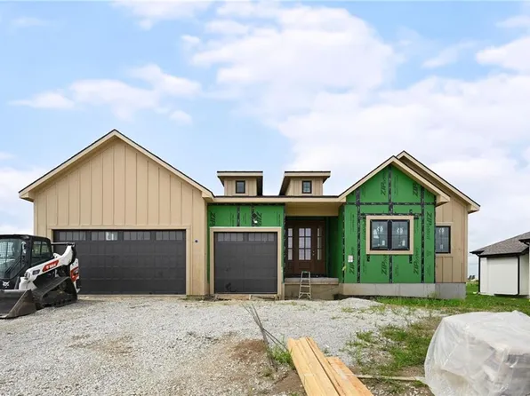 1223 Larkspur Pl, Raymore, MO 64083