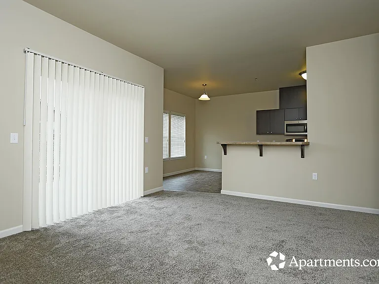 Plumtree Apartments — Photo 10