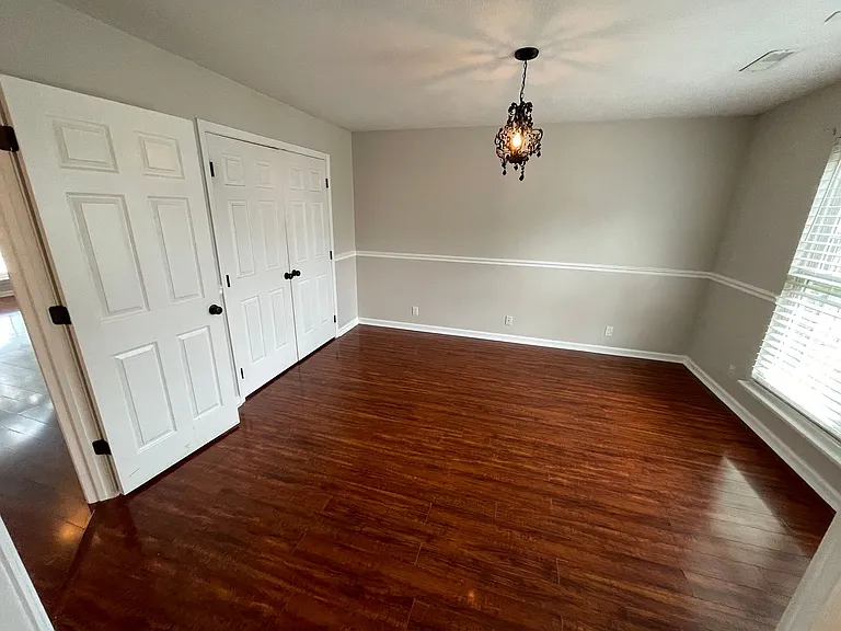 6015 Mercury Dr — Photo 12