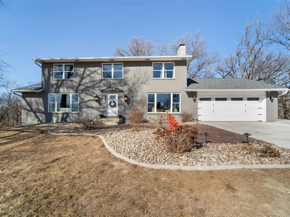 3404 S 12th Ave W, Newton, IA 50208