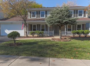 5828 Raintree Ln, Westmont, IL 60559