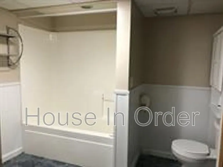 12 Looking Glass Ln — Photo 10