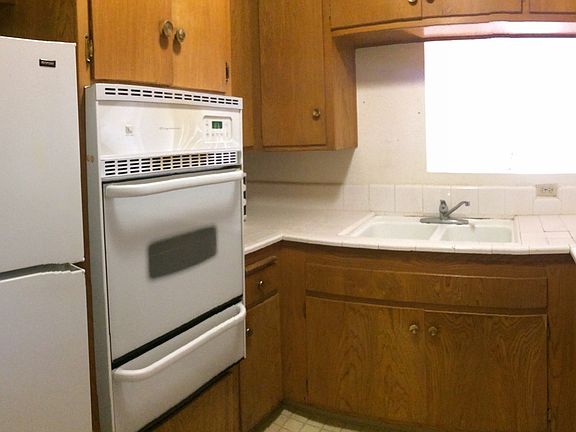 3rd image of 1625 Laguna St APT 21