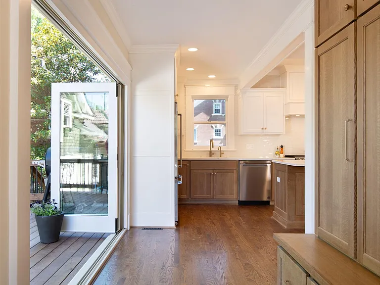 3660 Madison Ave — Photo 6
