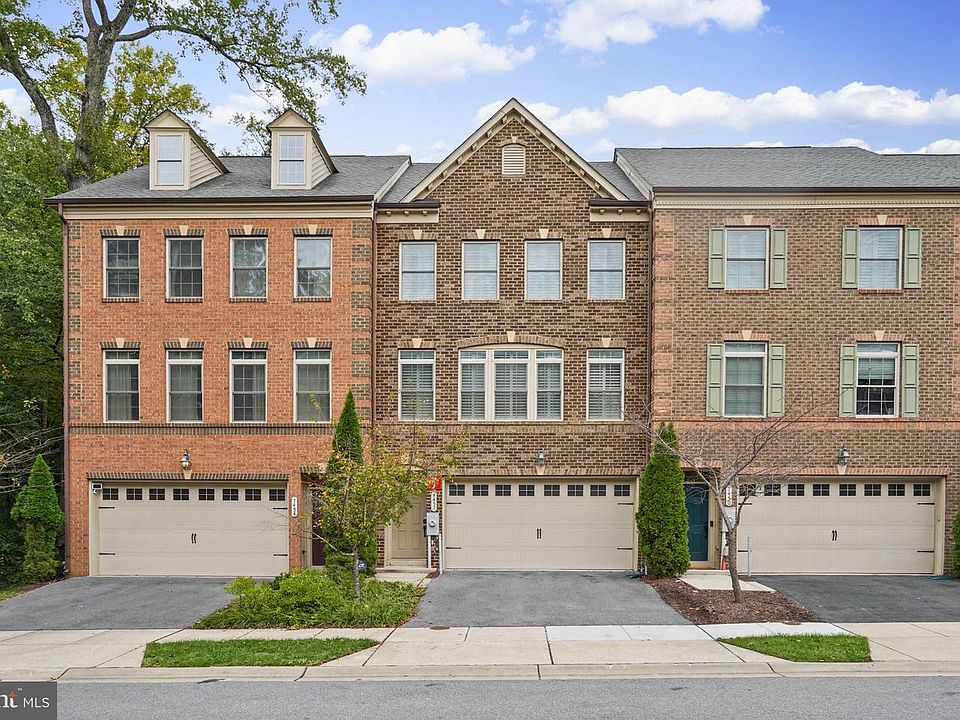 1st image of 7452 Burnside Way