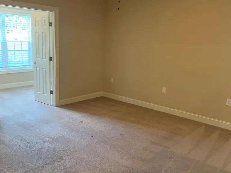 330 Gallery Dr #201 — Photo 17