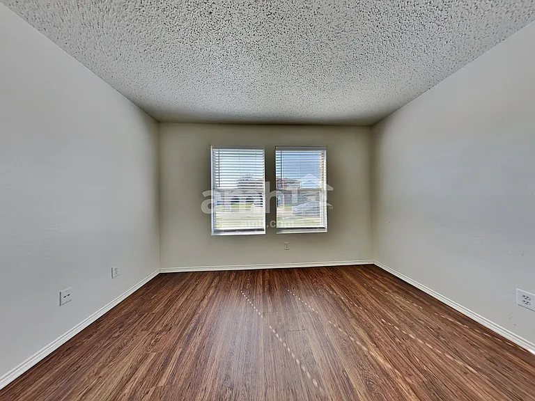 809 Encino Dr — Photo 13