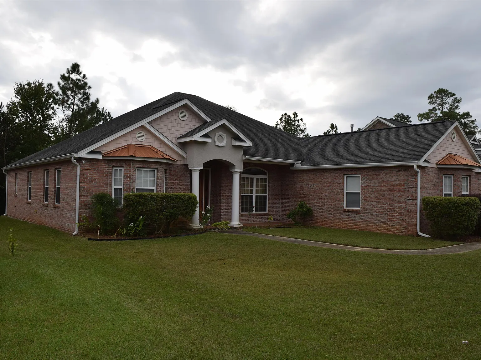 4 bed, 2483 sqft, $3,350 — Photo 1