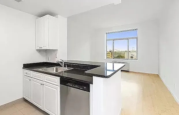 Rented by REAL New York | media 28