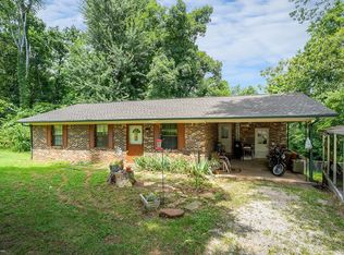 811 Greenfield Dr, Livingston, TN 38570