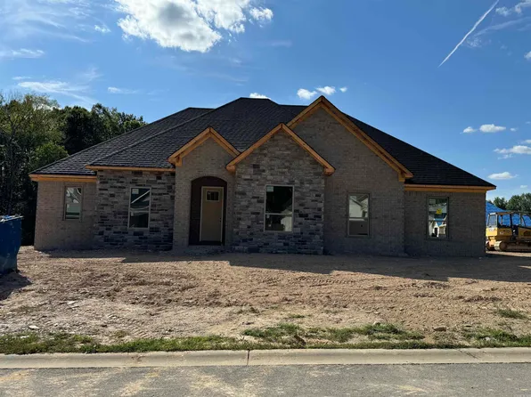 153 Roman Heights Ave, Bryant, AR 72002