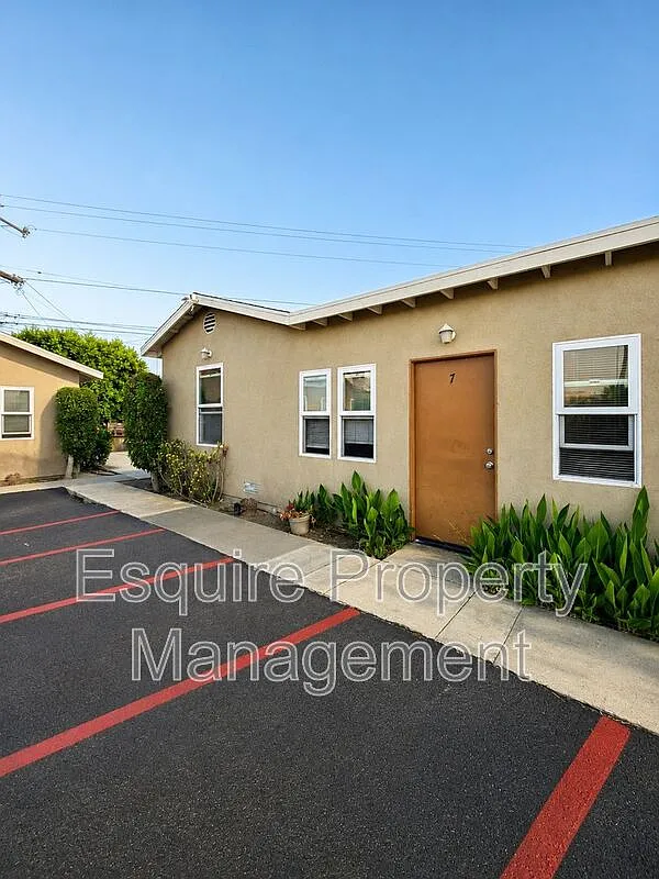 1 bed, 1.0 bath, 500 sqft, $1,875 — Photo 1