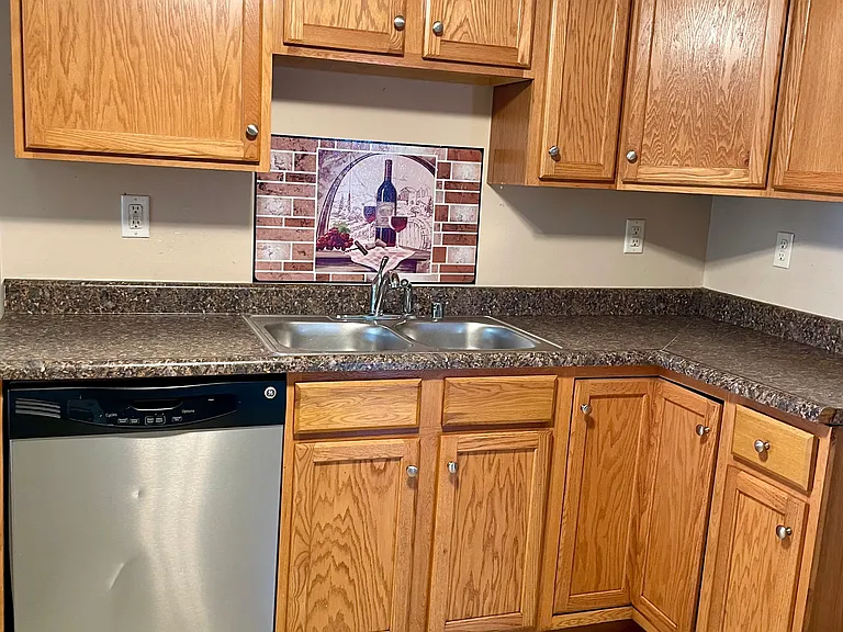 245 Granvil Dr — Photo 3