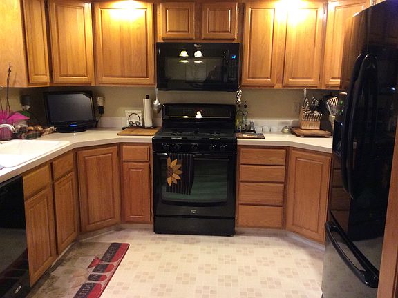2nd image of 3314 Jamestown Ln