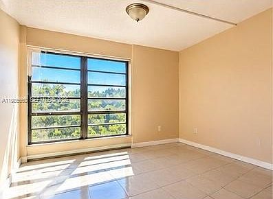 4th image of 9180 Fontainebleau Blvd APT 401