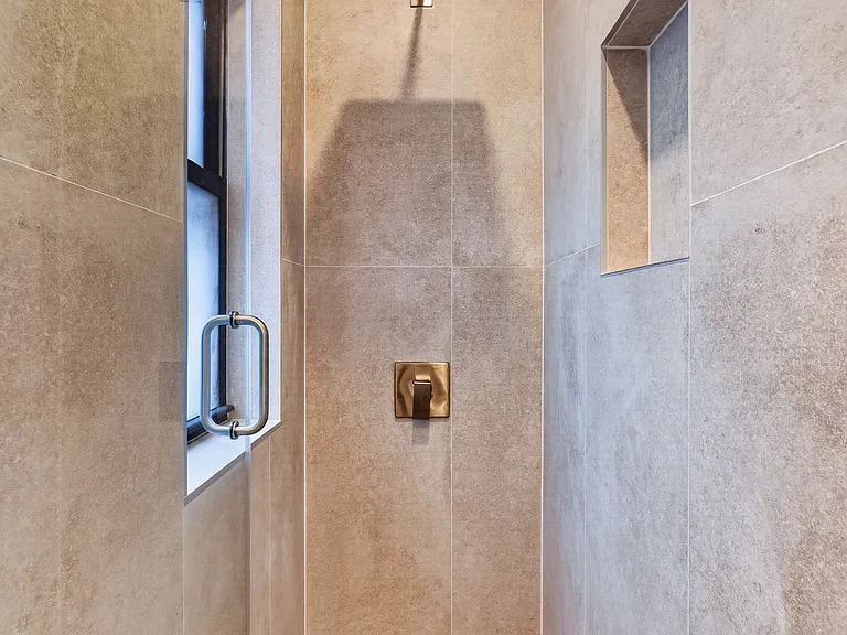 207 8th Ave #4R — Photo 7