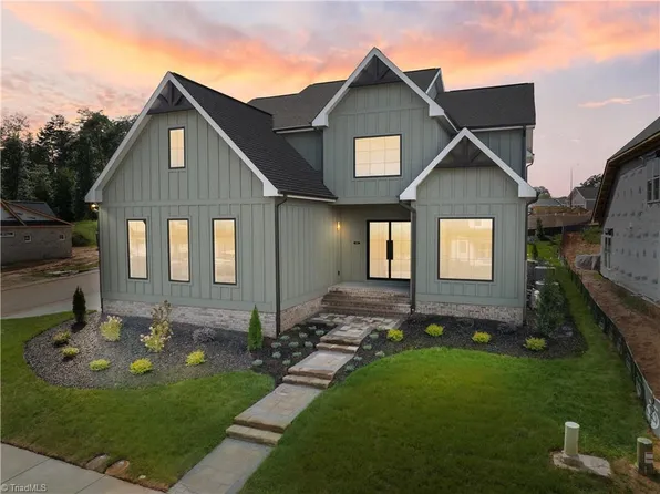 1341 Maple Chase Ln, Winston Salem, NC 27106