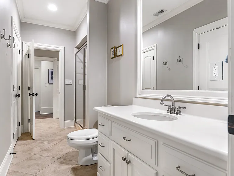 5910 Saint John Ln — Photo 36