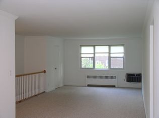 96 Oregon Ave #B, Bronxville, NY 10708